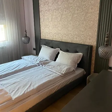 G Apartment *